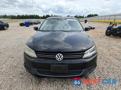 Piąte zdjęcie samochodu w środku: 2013 VOLKSWAGEN JETTA SE VIN:3VWDX7AJ3DM425533 - miniatura