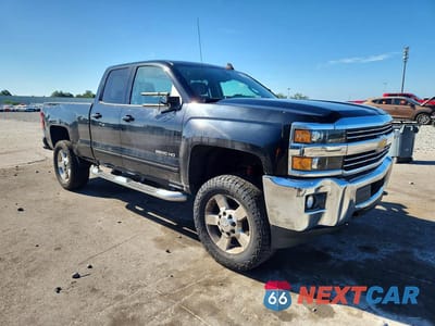 Czwarte zdjęcie samochodu z boku: 2018 CHEVROLET SILVERADO K2500 HEAVY DUTY LT VIN:1GC2KVEG6JZ271650 - miniatura