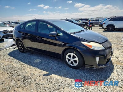 Czwarte zdjęcie samochodu z boku: 2015 TOYOTA PRIUS FOUR VIN:JTDKN3DU5F1898316 - miniatura