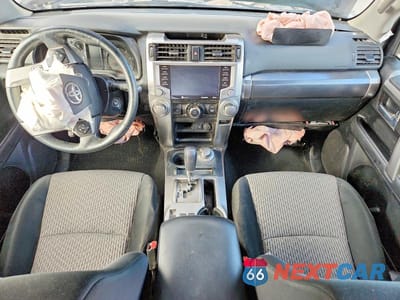 Zdjęcie 8 z 14 samochodu: 2020 TOYOTA 4RUNNER SR5 VIN:JTEBU5JR1L5756737 - miniatura