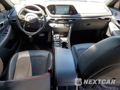 Zdjęcie 8 z 12 samochodu: 2021 HYUNDAI SONATA SEL PLUS VIN:5NPEJ4J26MH107508 - miniatura