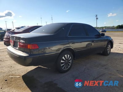 Trzecie zdjęcie samochodu z tyłu: 2000 TOYOTA CAMRY LE VIN:4T1BG22K47U976751 - miniatura