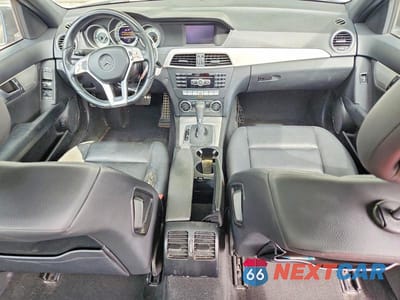 Zdjęcie 8 z 12 samochodu: 2013 MERCEDES-BENZ C 250 VIN:WDDGF4HB2DR275080 - miniatura
