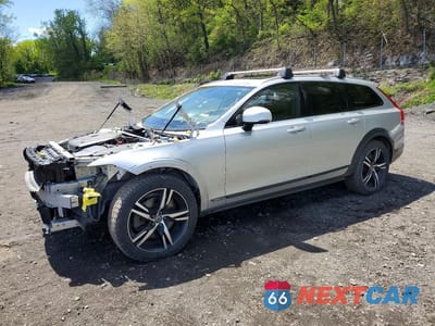 2018 VOLVO V90 CROSS COUNTRY T5 MOMENTUM YV4102NK8J1028325 - główne zdjęcie licytacji z USA - miniatura