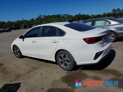 Drugie zdjęcie samochodu z przodu: 2021 KIA FORTE LXS VIN:3KPF24AD8ME395023 - miniatura