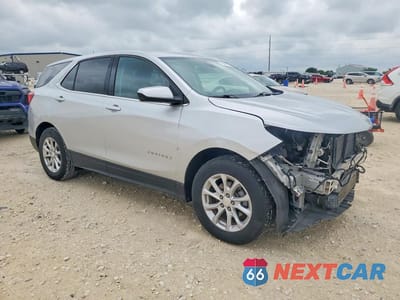 Czwarte zdjęcie samochodu z boku: 2020 CHEVROLET EQUINOX LT VIN:3GNAXTEV7LS729896 - miniatura