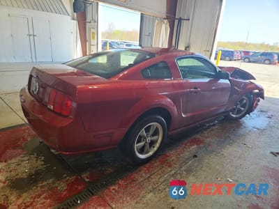 Trzecie zdjęcie samochodu z tyłu: 2006 FORD MUSTANG GT VIN:1ZVHT82H865174886 - miniatura