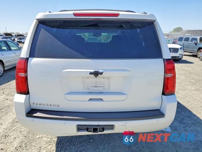 Zdjęcie 6 z 13 samochodu: 2017 CHEVROLET SUBURBAN K1500 LT VIN:1GNSKHKC2HR289163 - miniatura