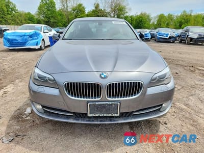 Piąte zdjęcie samochodu w środku: 2013 BMW 528 XI VIN:WBAXH5C59DD108172 - miniatura
