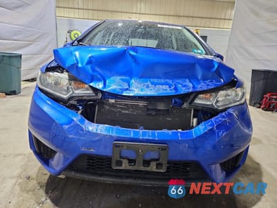 Piąte zdjęcie samochodu w środku: 2017 HONDA FIT LX VIN:JHMGK5H57HS020962 - miniatura