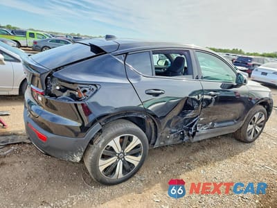 Trzecie zdjęcie samochodu z tyłu: 2023 VOLVO C40 RECHARGE PLUS VIN:YV4ED3GL2P2064595 - miniatura