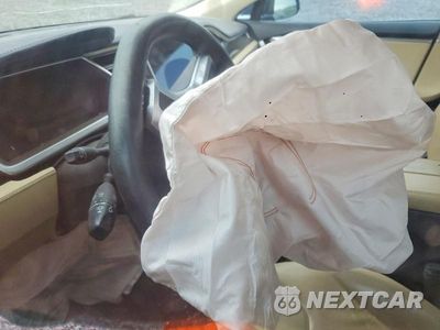 Zdjęcie 7 z 12 samochodu: 2013 TESLA MODEL S VIN:5YJSA1CG9DFP17248 - miniatura