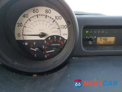 Zdjęcie 9 z 13 samochodu: 2006 TOYOTA SCION XB VIN:JTLKT324X64121741 - miniatura