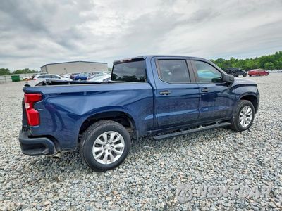 Trzecie zdjęcie samochodu z tyłu: 2022 CHEVROLET SILVERADO C1500 CUSTOM VIN:1GCPABEKXNZ590633 - miniatura