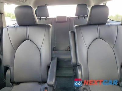 Zdjęcie 10 z 13 samochodu: 2024 TOYOTA GRAND HIGHLANDER XLE VIN:5TDAAAB55RS056915 - miniatura