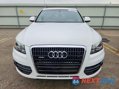 Piąte zdjęcie samochodu w środku: 2010 AUDI Q5 PREMIUM PLUS VIN:WA1LKAFP0AA029375 - miniatura
