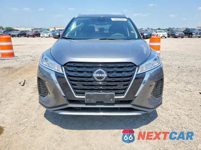Piąte zdjęcie samochodu w środku: 2024 NISSAN KICKS SV VIN:3N1CP5CV3RL474055 - miniatura