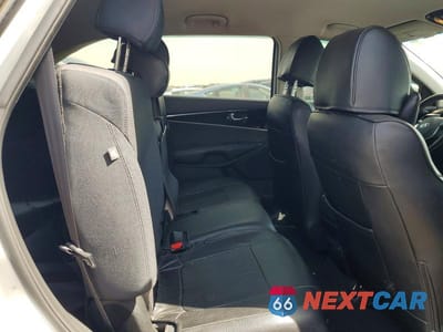 Zdjęcie 10 z 12 samochodu: 2019 KIA SORENTO LX V6 VIN:5XYPGDA51KG572316 - miniatura