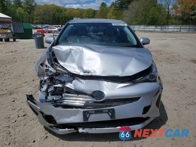 Piąte zdjęcie samochodu w środku: 2016 TOYOTA PRIUS TWO VIN:JTDKBRFU1G3508486 - miniatura