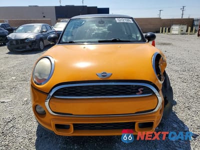Piąte zdjęcie samochodu w środku: 2017 MINI COOPER S VIN:WMWXP7C3XH2C61533 - miniatura