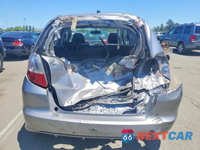 Zdjęcie 6 z 12 samochodu: 2010 HONDA FIT SPORT VIN:JHMGE8H4XAS015602 - miniatura