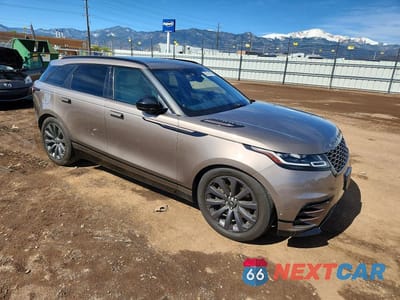 Czwarte zdjęcie samochodu z boku: 2018 LAND ROVER RANGE ROVER VELAR R-DYNAMIC SE VIN:SALYL2RV2JA747754 - miniatura