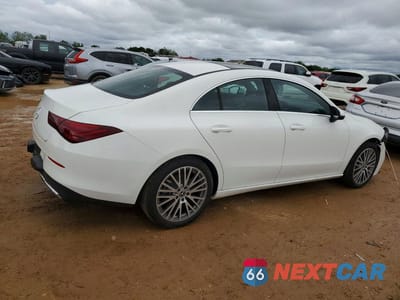 Trzecie zdjęcie samochodu z tyłu: 2026 MERCEDES-BENZ CLA 250 VIN:W1K5J4GB1TN580924 - miniatura