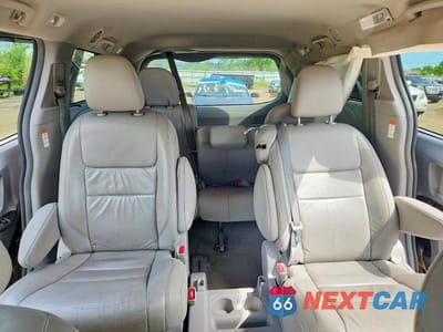 Zdjęcie 10 z 13 samochodu: 2017 TOYOTA SIENNA XLE PREMIUM 8-PASSENGER VIN:5TDYZ3DC2HS866676 - miniatura