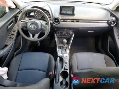 Zdjęcie 8 z 12 samochodu: 2018 TOYOTA YARIS IA BASE VIN:3MYDLBYV5JY317141 - miniatura