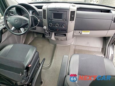 Zdjęcie 8 z 12 samochodu: 2014 MERCEDES-BENZ SPRINTER 2500 VIN:WDZPE7DC0E5835717 - miniatura
