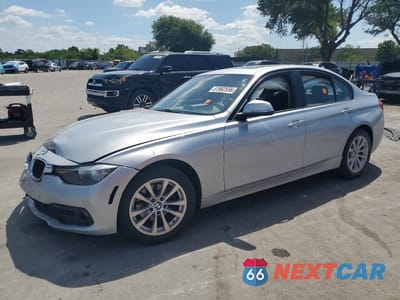 2017 BMW 320 XI WBA8E5G52HNU23077 - główne zdjęcie licytacji z USA - miniatura