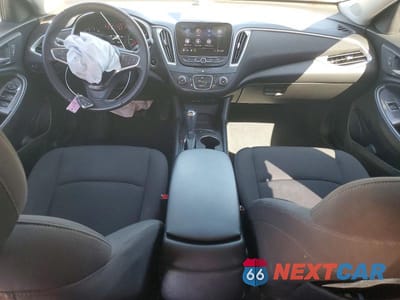 Zdjęcie 8 z 12 samochodu: 2019 CHEV MALIBU RS VIN:1G1ZG5ST9KF188646 - miniatura