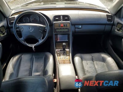 Zdjęcie 8 z 12 samochodu: 2003 MERCEDES-BENZ CLK 430 VIN:WDBLK70G33T133284 - miniatura