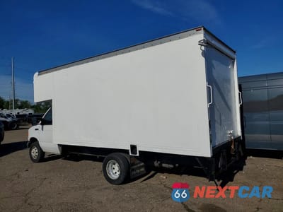 Drugie zdjęcie samochodu z przodu: 2007 FORD E450 BOX TRUCK VIN:1FDXE45P27DA56002 - miniatura