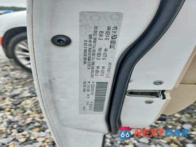 Zdjęcie 12 z 12 samochodu: 2016 CHRYSLER 300C VIN:2C3CCAEG7GH147748 - miniatura