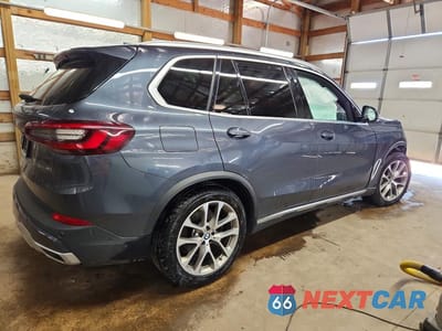 Trzecie zdjęcie samochodu z tyłu: 2021 BMW X5 XDRIVE40I VIN:5UXCR6C02M9F38817 - miniatura