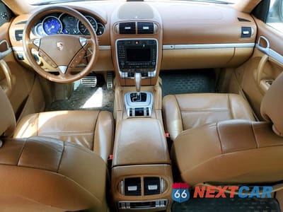 Zdjęcie 8 z 13 samochodu: 2004 PORSCHE CAYENNE VIN:WP1AC29P84LA92954 - miniatura