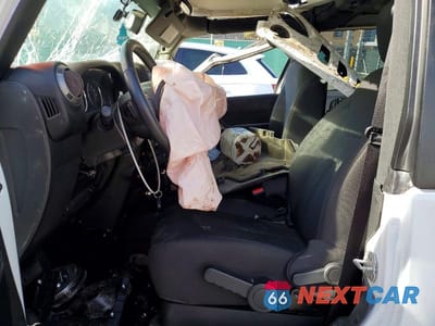 Zdjęcie 7 z 12 samochodu: 2018 JEEP WRANGLER SPORT VIN:1C4AJWAG7JL829941 - miniatura