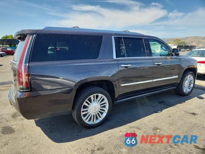 Trzecie zdjęcie samochodu z tyłu: 2017 CADILLAC ESCALADE ESV PLATINUM VIN:1GYS4KKJ8HR144203 - miniatura