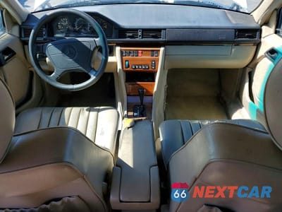 Zdjęcie 8 z 12 samochodu: 1995 MERCEDES-BENZ E 320 VIN:WDBEA92E3SF304552 - miniatura