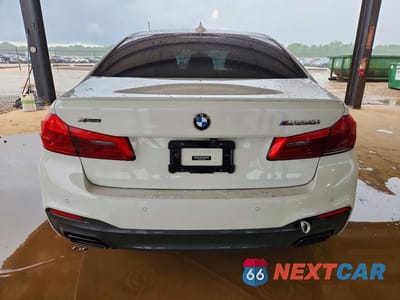 Zdjęcie 6 z 13 samochodu: 2019 BMW M550XI VIN:WBAJB9C51KB288772 - miniatura