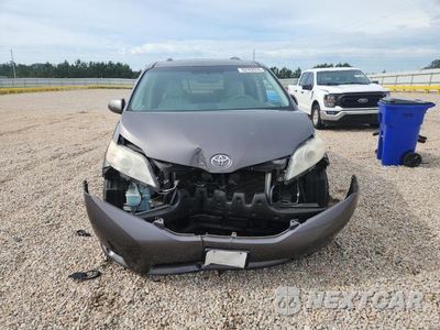 Piąte zdjęcie samochodu w środku: 2012 TOYOTA SIENNA XLE 8-PASSENGER VIN:5TDYK3DC7CS277457 - miniatura