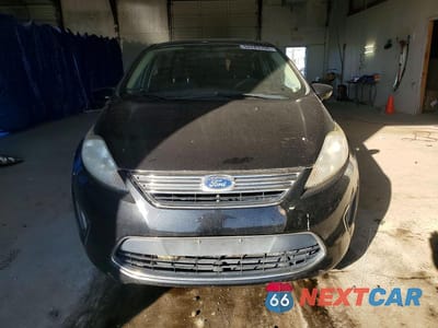 Piąte zdjęcie samochodu w środku: 2011 FORD FIESTA SE VIN:3FADP4BJ2BM228341 - miniatura
