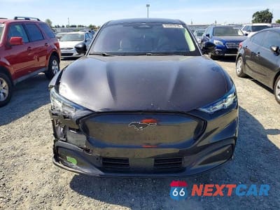 Piąte zdjęcie samochodu w środku: 2021 FORD MUSTANG MACH-E PREMIUM VIN:3FMTK3RMXMMA46139 - miniatura