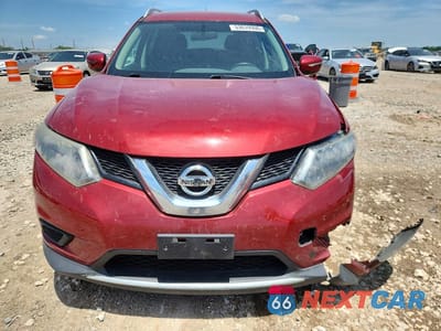 Piąte zdjęcie samochodu w środku: 2016 NISSAN ROGUE SV VIN:5N1AT2MT4GC899686 - miniatura
