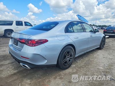 Trzecie zdjęcie samochodu z tyłu: 2026 MERCEDES-BENZ E 350 VIN:W1KLF4GB0TA239112 - miniatura