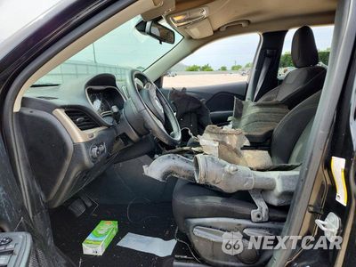 Zdjęcie 7 z 13 samochodu: 2017 JEEP CHEROKEE LATITUDE VIN:1C4PJMCS7HW564091 - miniatura
