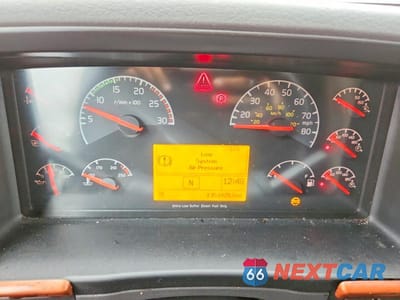 Zdjęcie 8 z 10 samochodu: 2008 VOLVO VN VNL VIN:4V4NC9TH58N261596 - miniatura