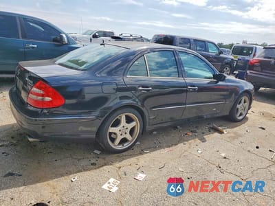 Trzecie zdjęcie samochodu z tyłu: 2005 MERCEDES-BENZ E 500 VIN:WDBUF70J65A692492 - miniatura