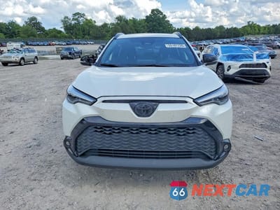 Piąte zdjęcie samochodu w środku: 2025 TOYOTA COROLLA CROSS HYBRID XSE VIN:7MUFBABG4SV086441 - miniatura